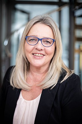  Angela Braasch